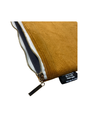 Protège Carnet de Santé Bébé – Velours côtelé Camel –  Fermeture Éclair Dorée